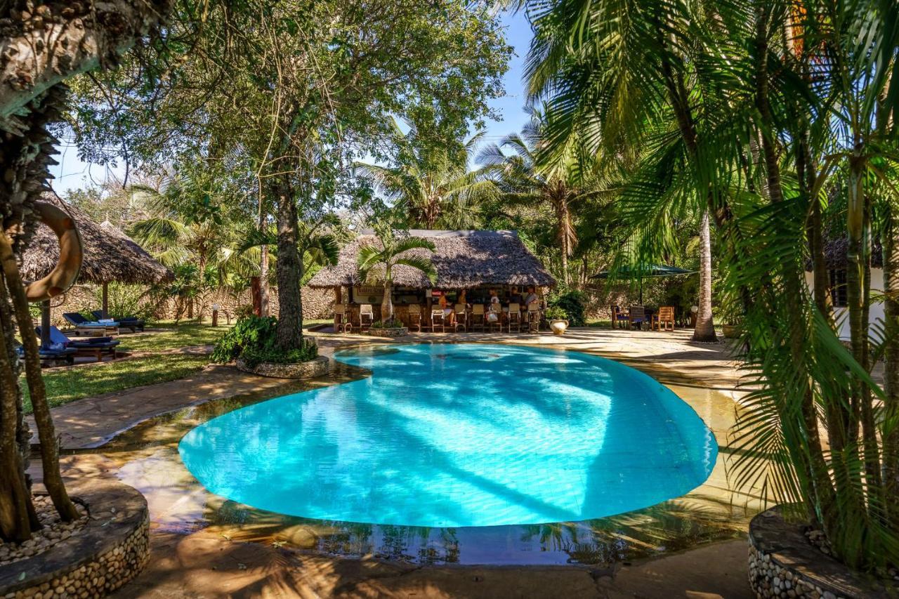 Diani Marine Divers Village Diani Beach Exterior photo