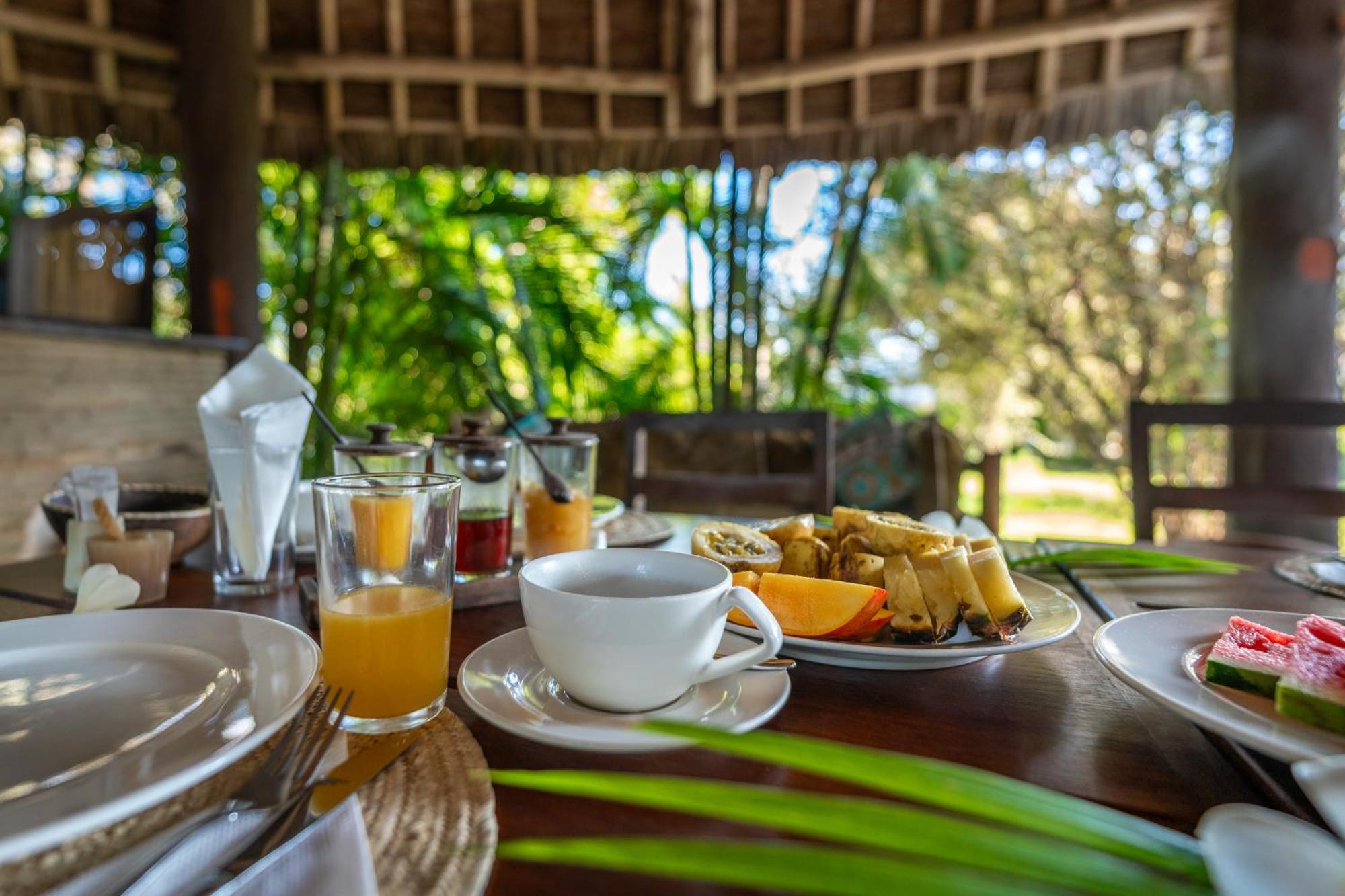 Diani Marine Divers Village Diani Beach Exterior photo