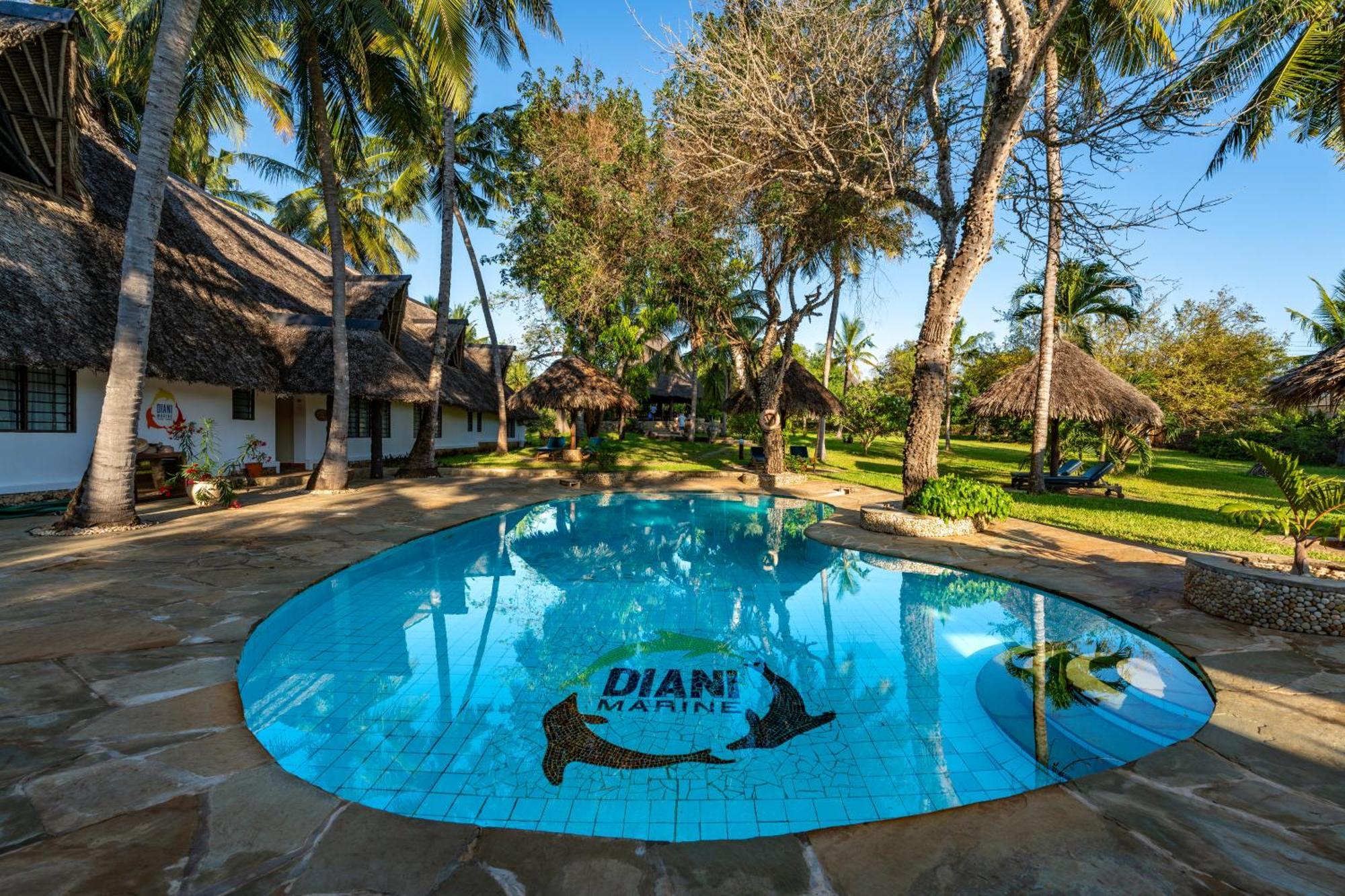 Diani Marine Divers Village Diani Beach Exterior photo