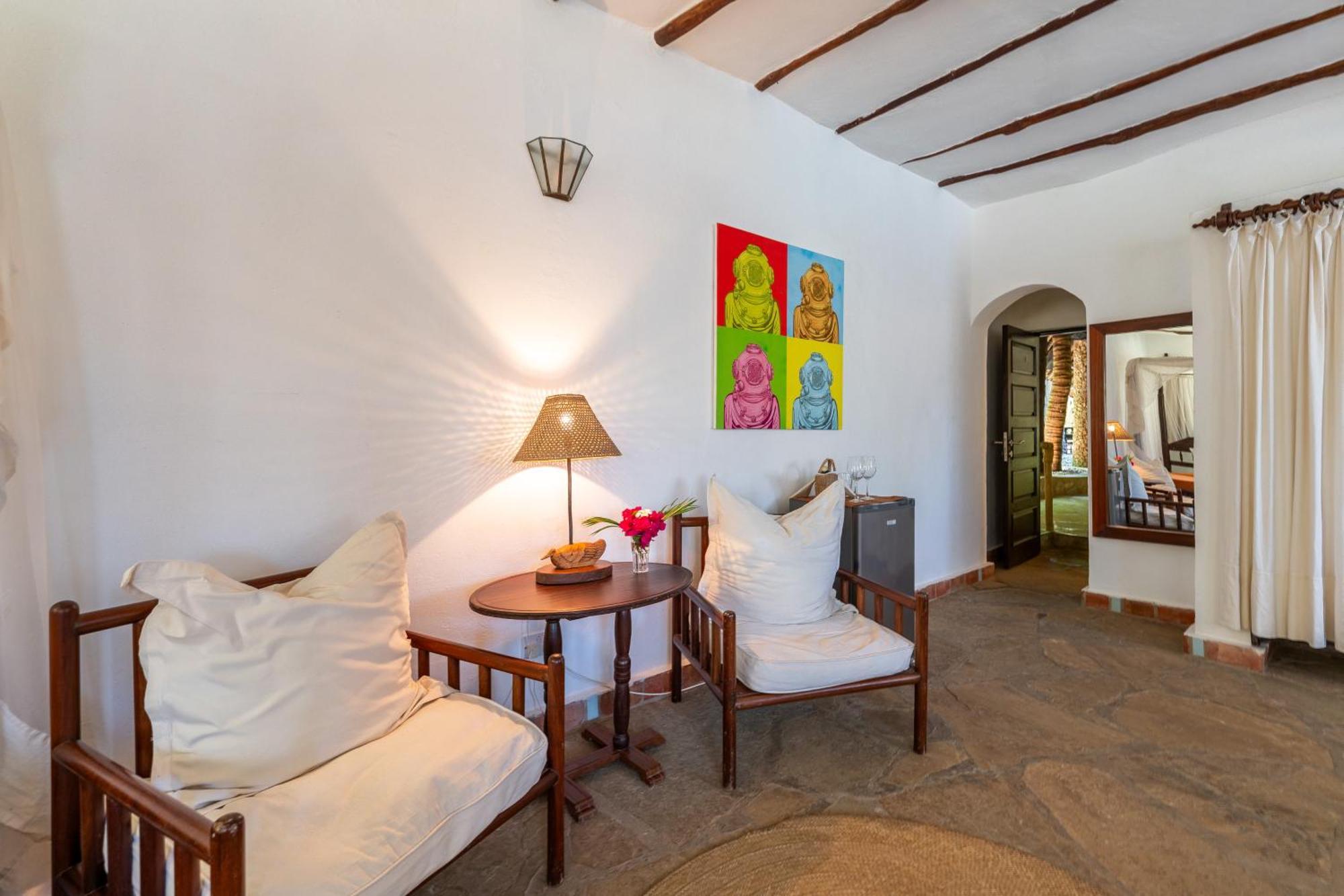 Diani Marine Divers Village Diani Beach Exterior photo